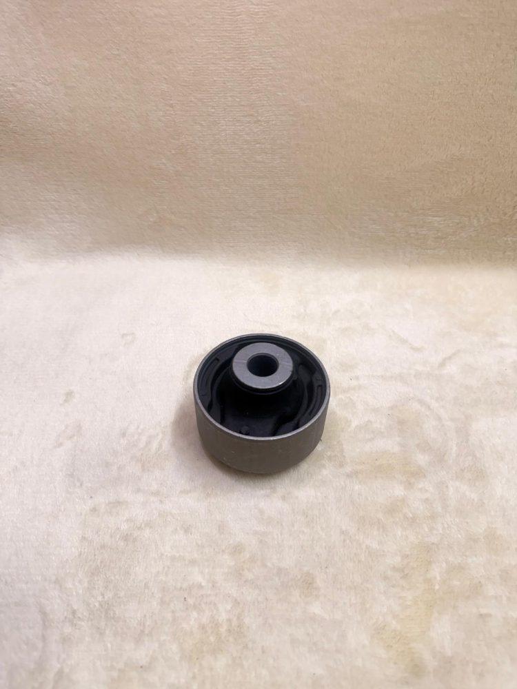 Honda Vezel Front Lower Arm Bushing - Large (51391-T7A-J01)
