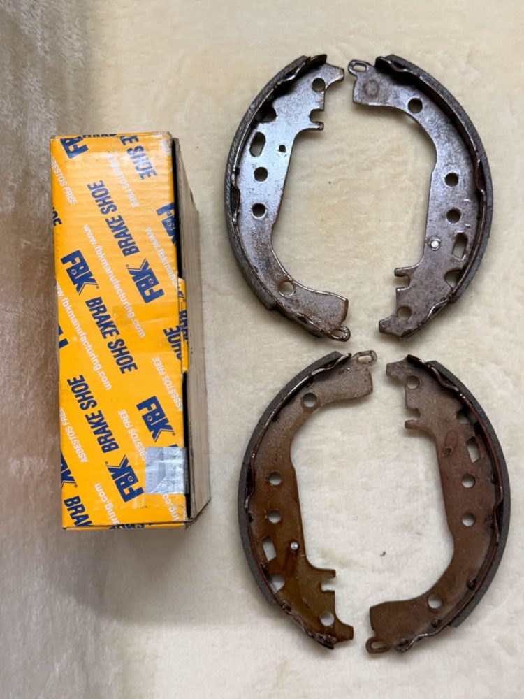 Toyota Corolla 121 Rear Drum Brake Shoe Set (K2342)