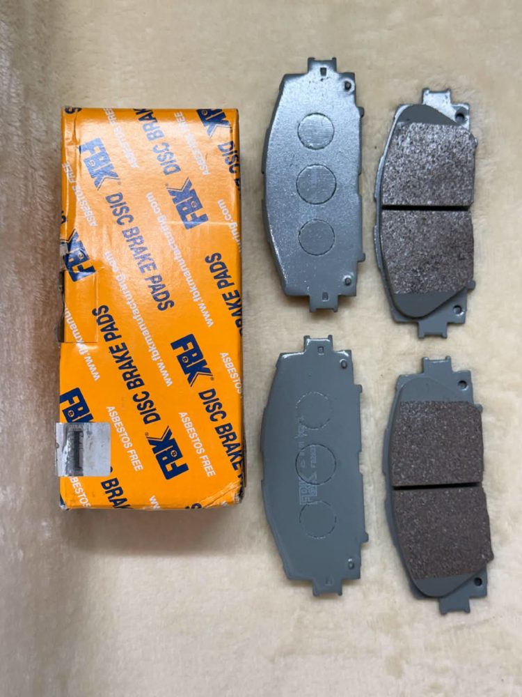 Toyota Corolla Axio Front Disc Brake Pad Set (D2252)