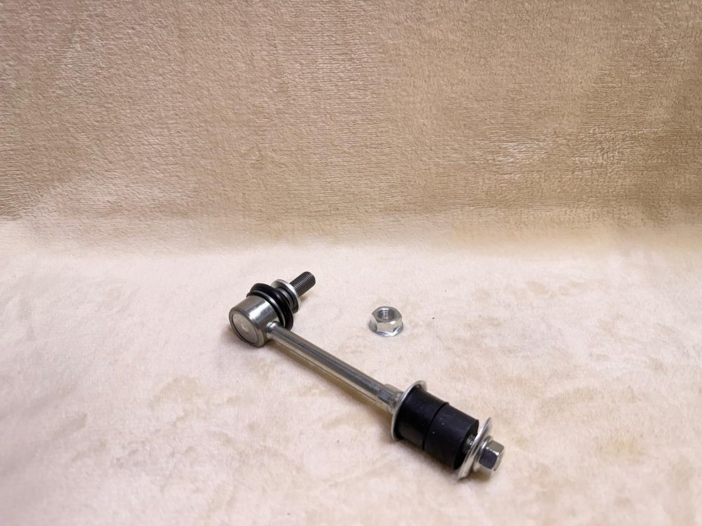Toyota KDH Front Stabilizer Link Kit (48820-26050)